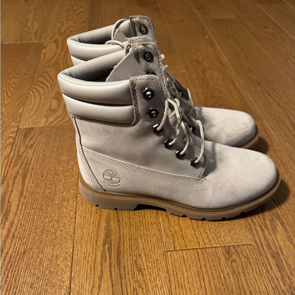 Timberland Women's Light Gray Nubuck Lace-Up Boots